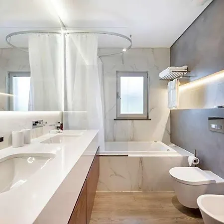 فيلة Vale Do Garrao Sleeps 8 With Pool Air Con And Wifi *