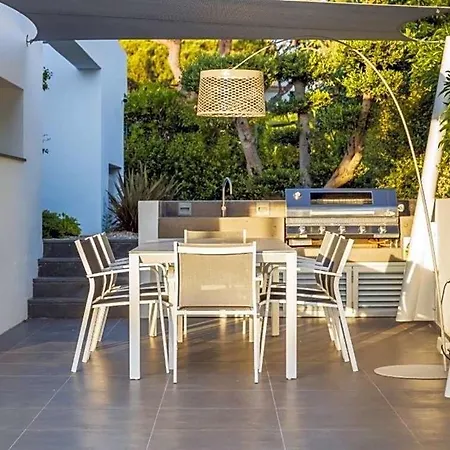 Vale Do Garrao Sleeps 8 With Pool Air Con And Wifi * Vale do Lobo